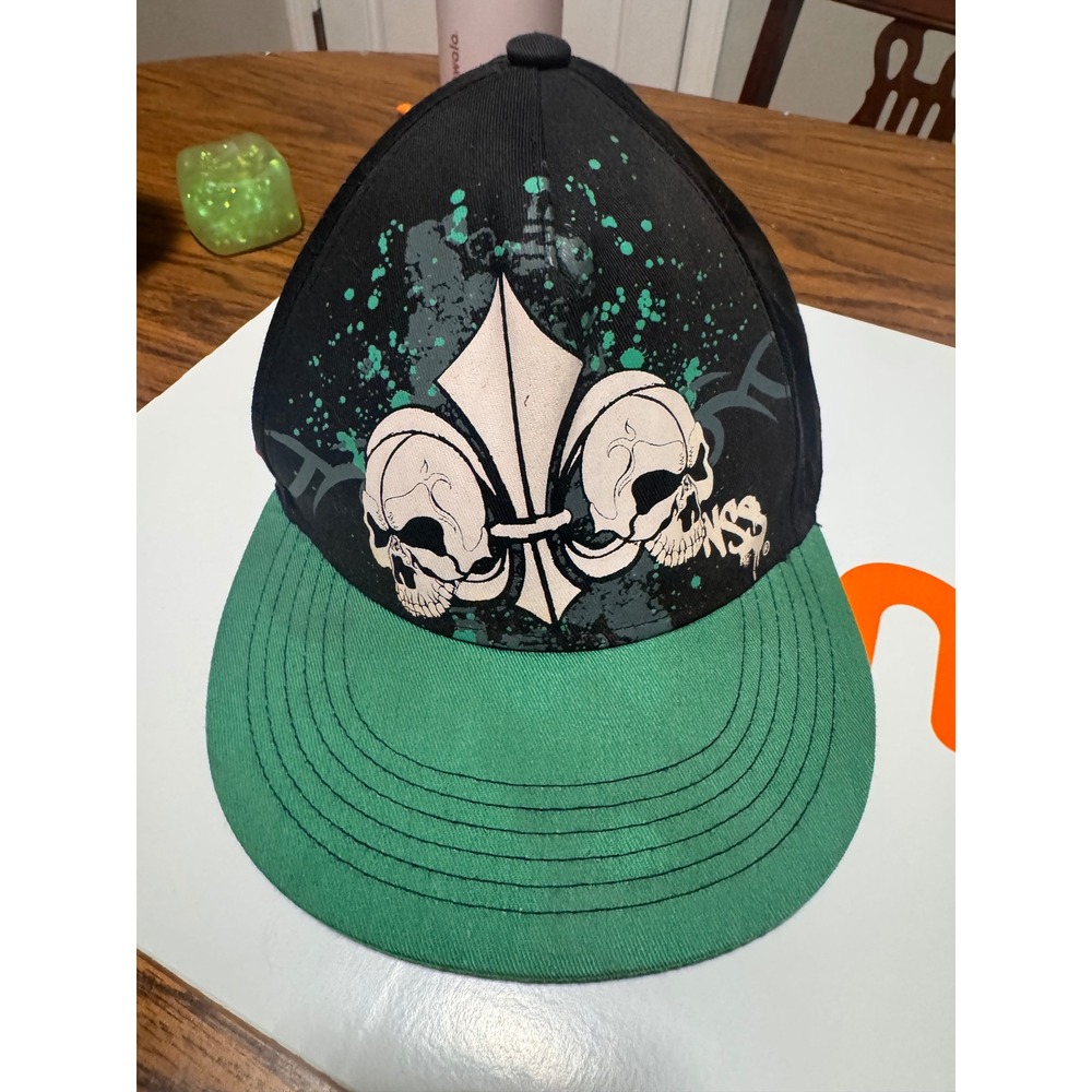 NSS Skulls Fleur-De-Lis Snapback Hat Black Green Paint Splatter Flat Brim Cap
